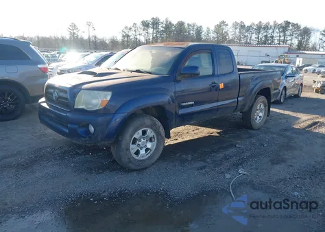2008 Toyota Tacoma Base V6 z USA, uszkodzony, nr VIN 5TEUU42N98Z477835